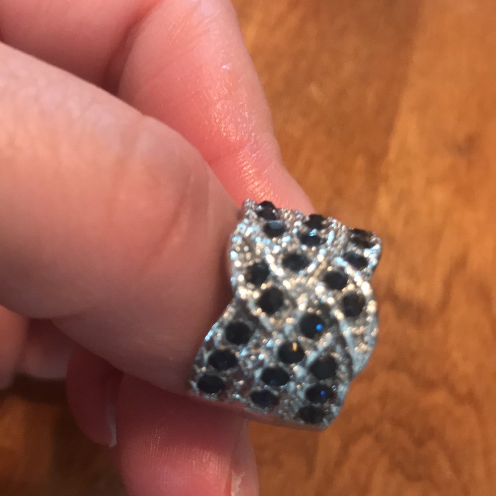 Size 8 ring💍😁